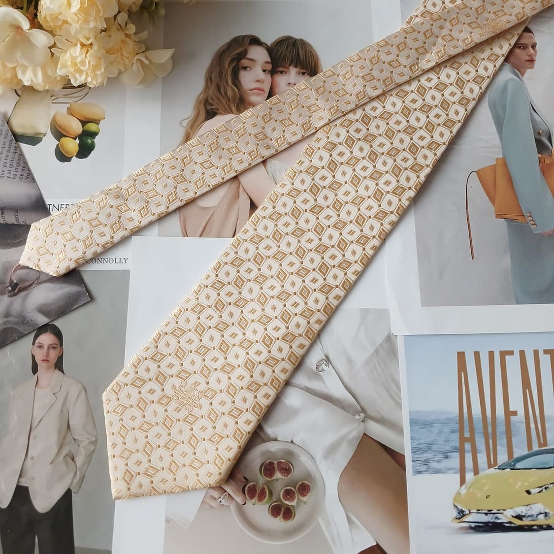 아쿠아스큐텀 실크 아이보리 자카드 넥타이 9.4cm A등급 A19302
 상품이미지4