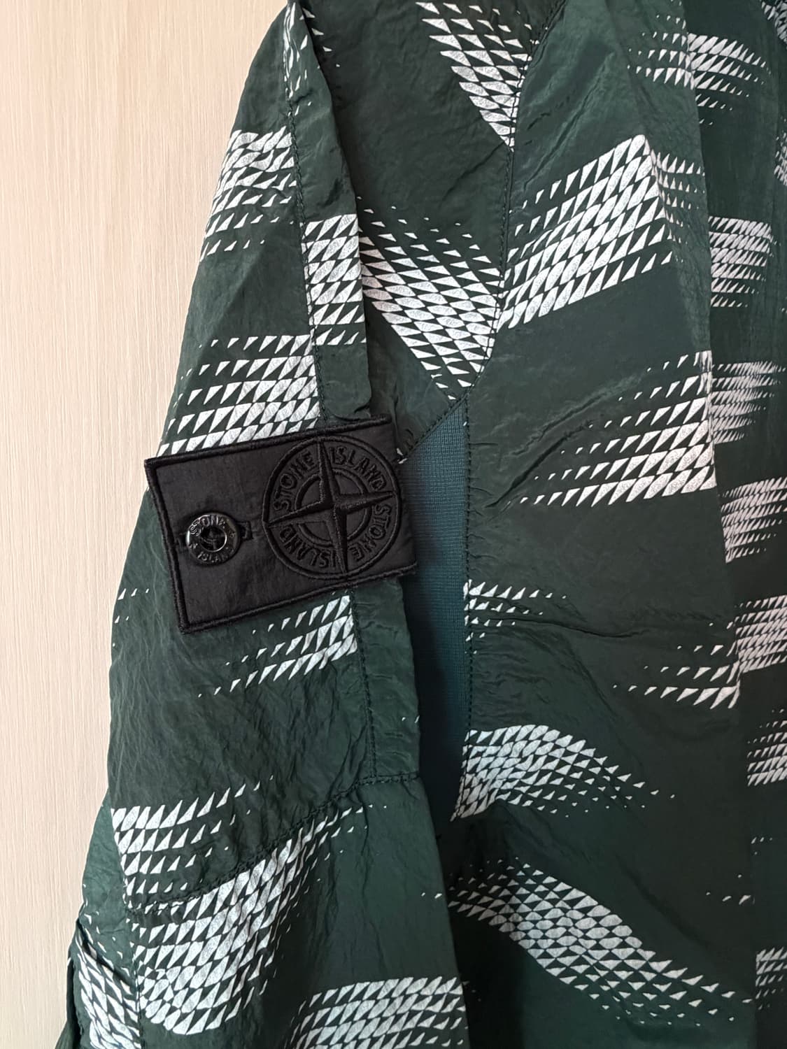 스톤아일랜드 쉐도우프로젝트 스모크 재킷 상품이미지5