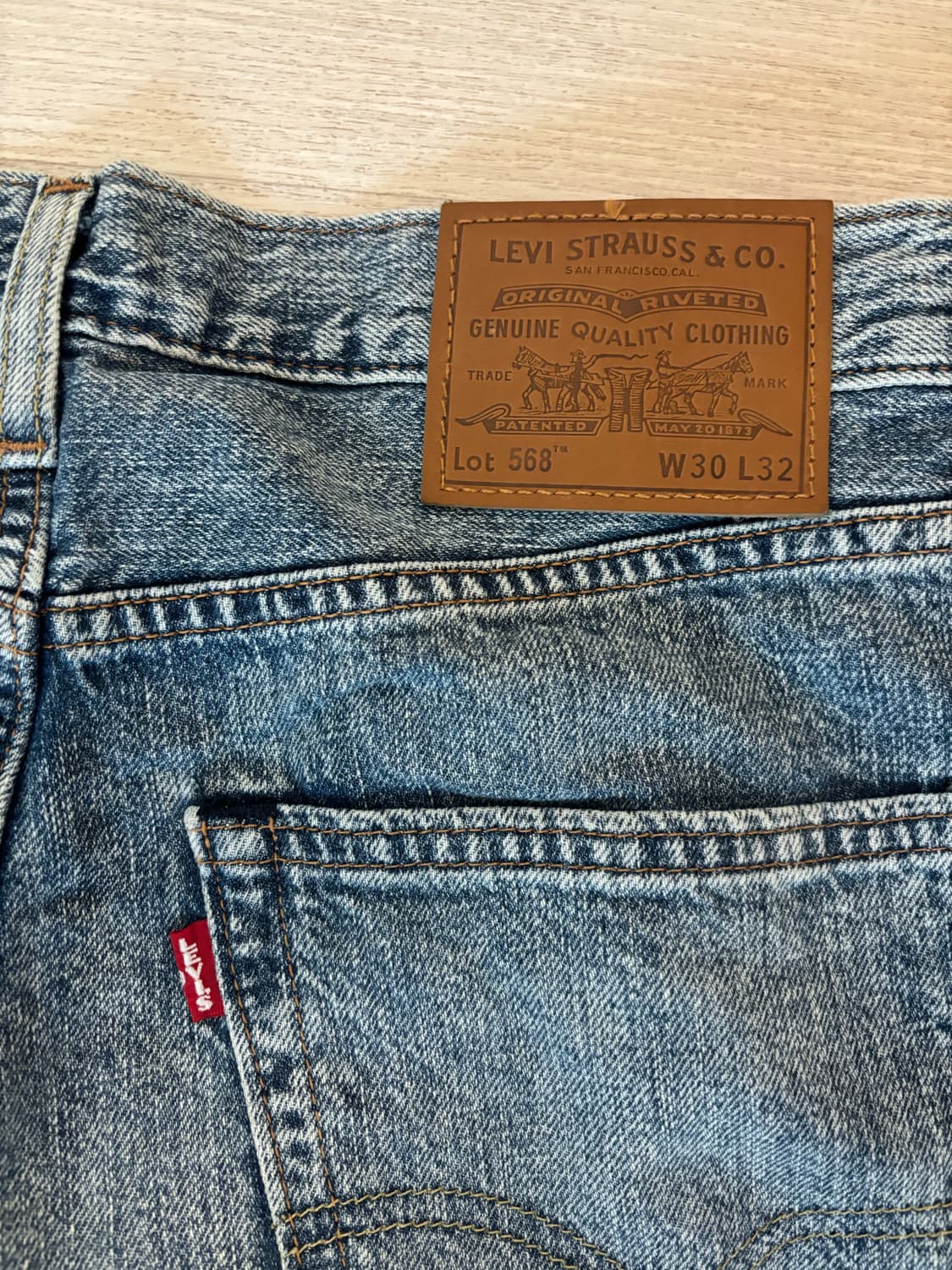 리바이스 568 루즈 스트레이트 라이트웨이트 진 상품이미지3