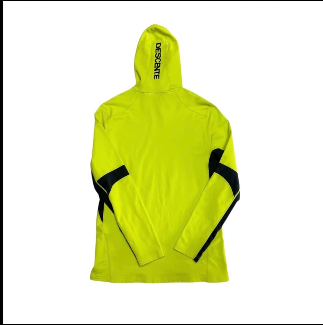 데상트 후드티 상품이미지2