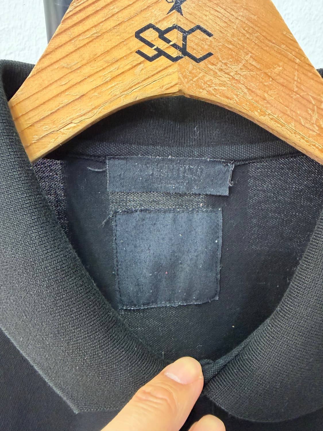 정품) 발렌티노 남성 블랙 스터드 반팔 카라티 XXL 상품이미지7