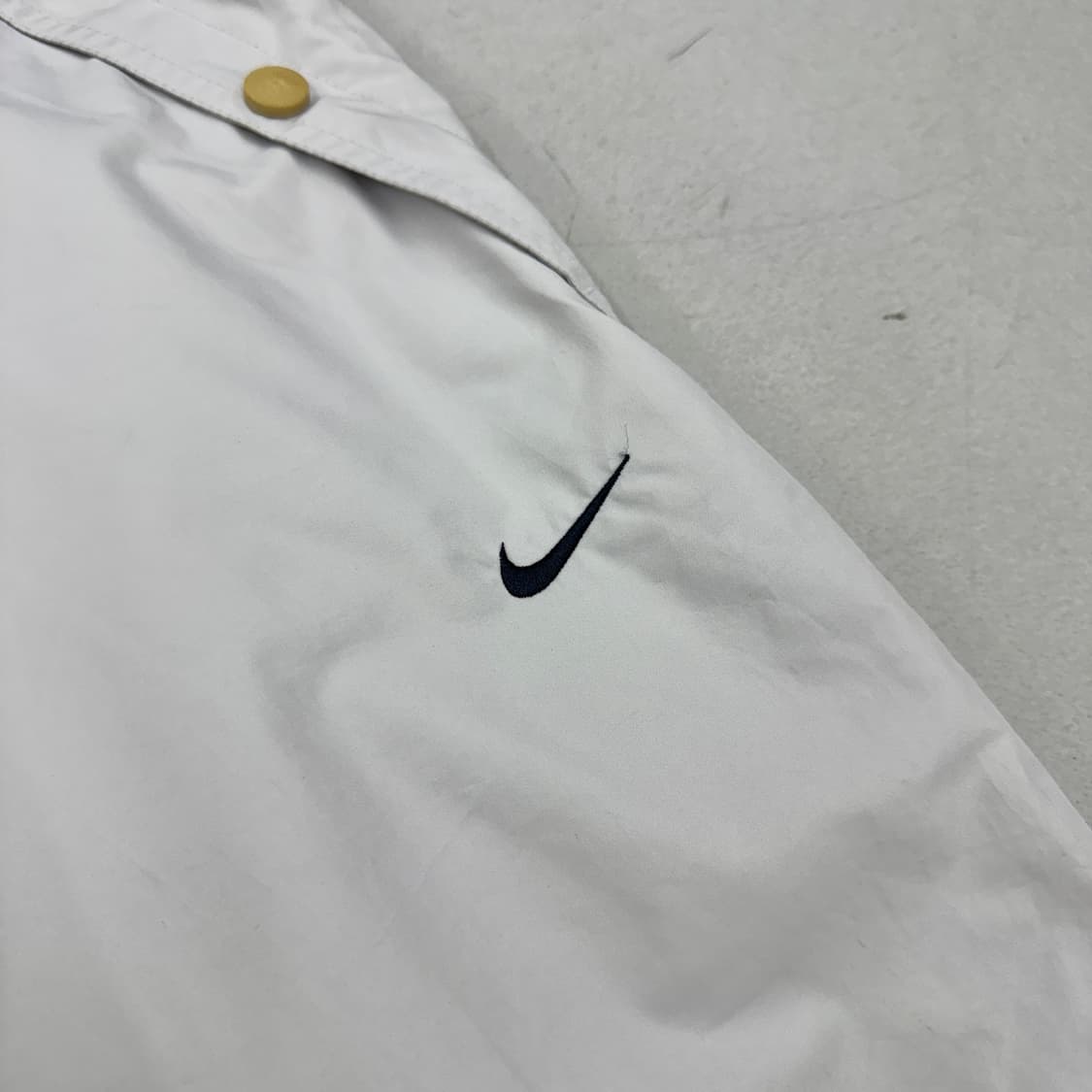 나이키 00s 스우시 올드스쿨 와이드 바람막이 트랙팬츠 상품이미지3