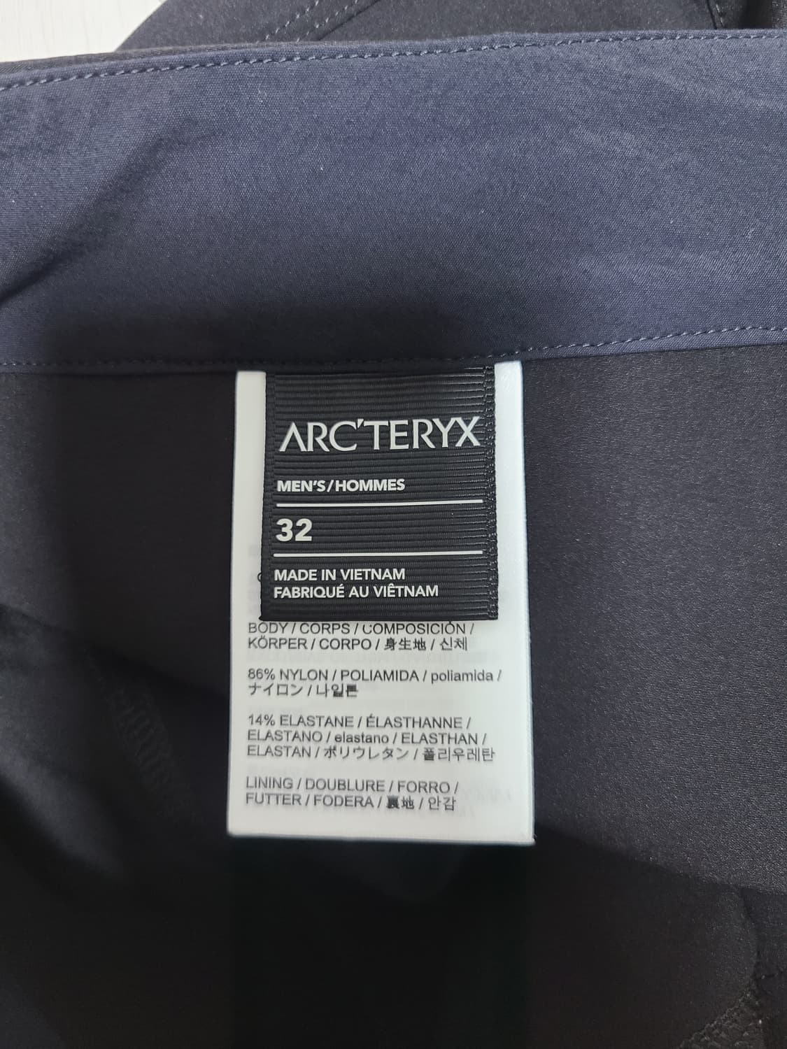 아크테릭스 감마 라이트웨이트 쇼츠 9인치 남32 블랙  상품이미지4