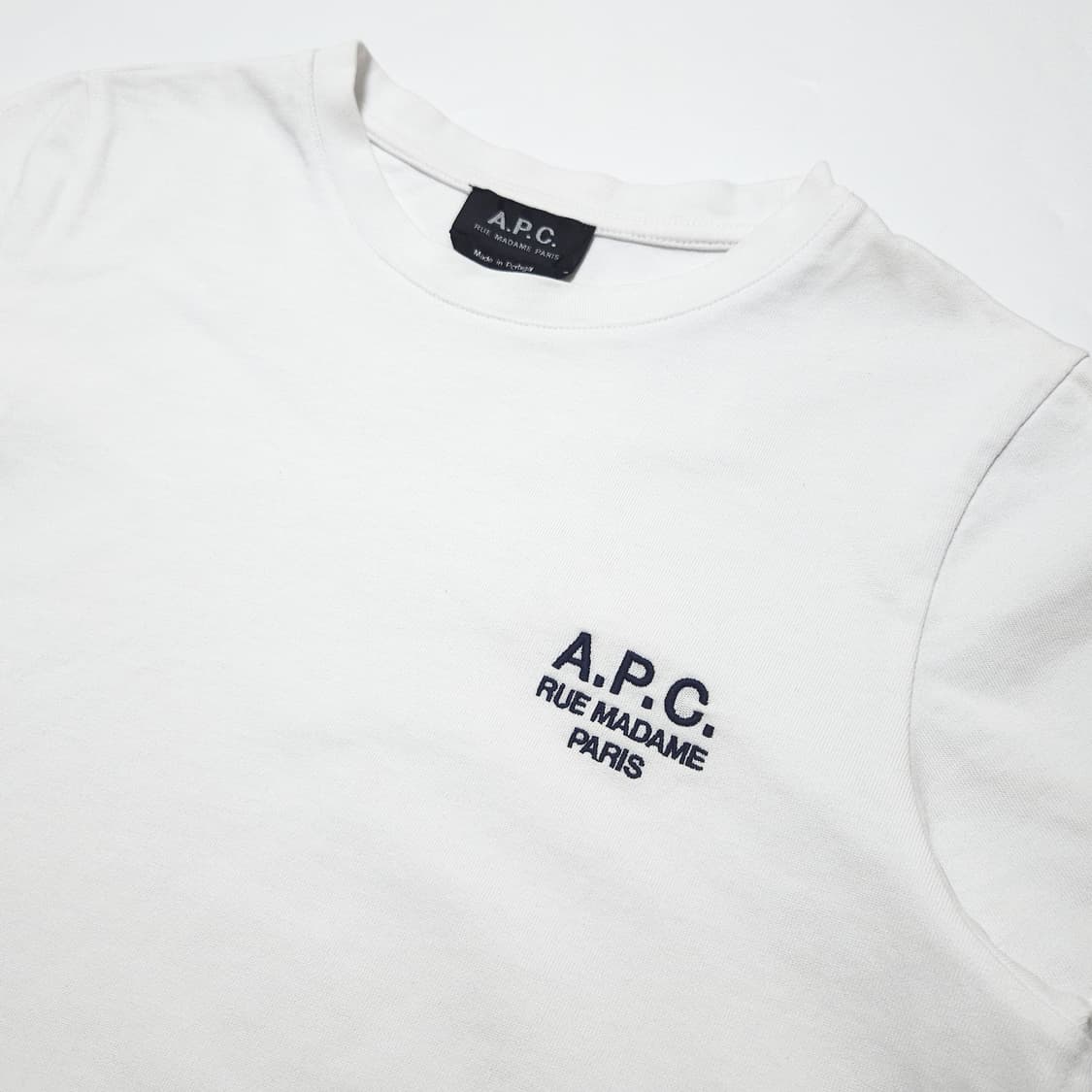 아페쎄 A.P.C. 데니스 로고 반팔 티셔츠 화이트 상품이미지2