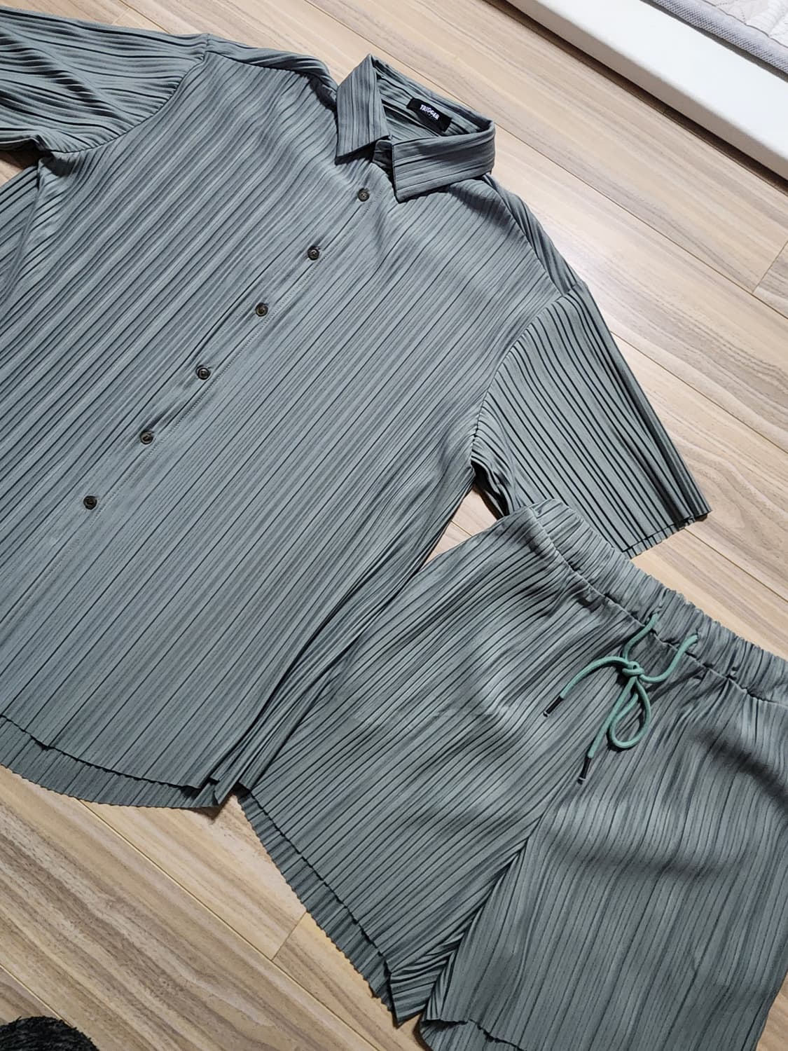 남성플리츠카라셔츠반바지셋업세트카키 상품이미지1