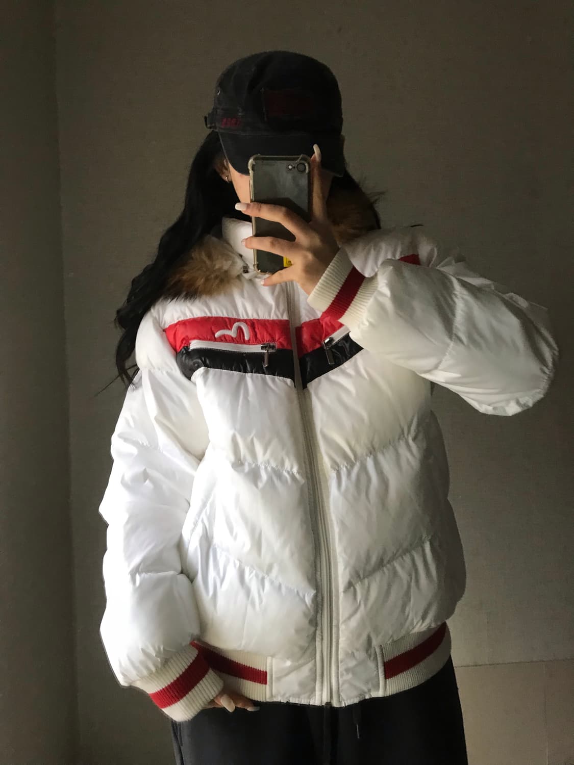 에비수 화이트 울프죠 패딩 상품이미지5