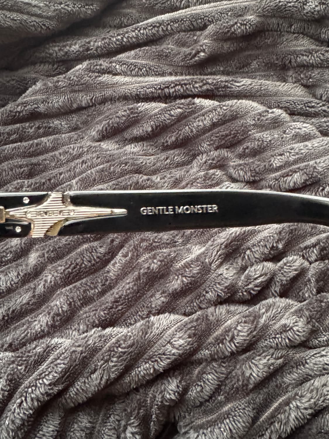 젠틀몬스터 볼드 카프카 블랙/클리어 상품이미지8