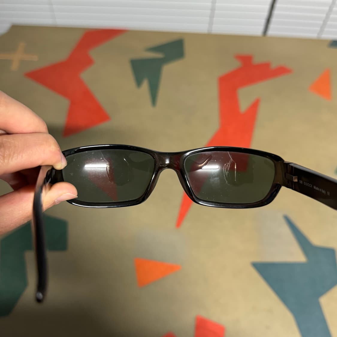 Gucci Black Sunglasses 상품이미지4