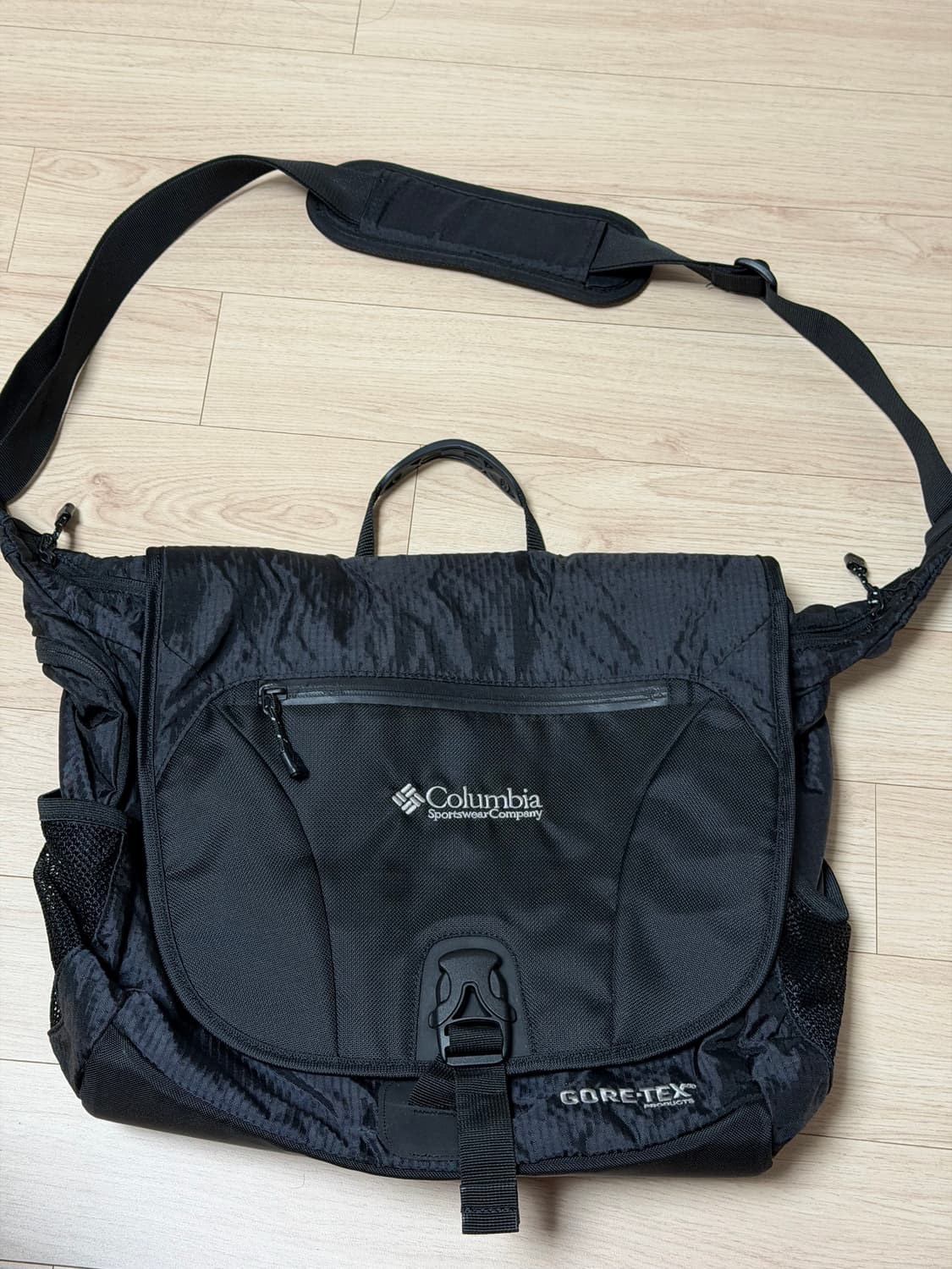 컬럼비아 고어텍스 70주년 크로스백 메신저백 상품이미지1