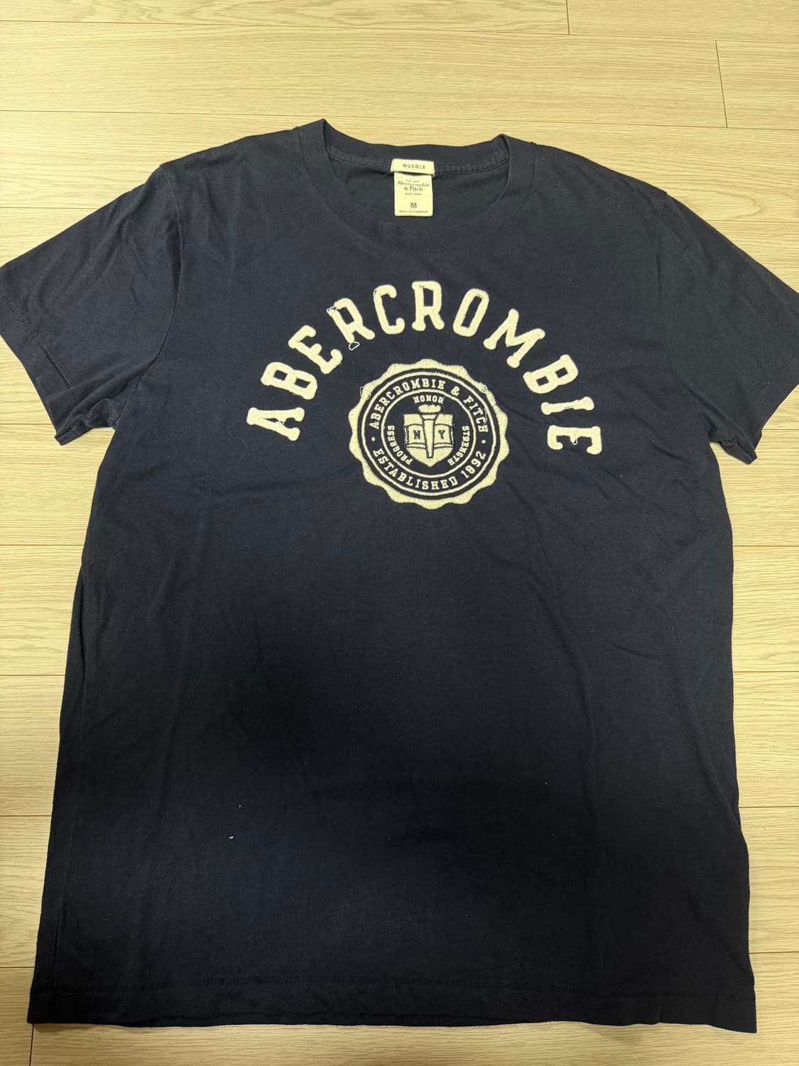 아베크롬비 네이비 반팔티 M 상품이미지2