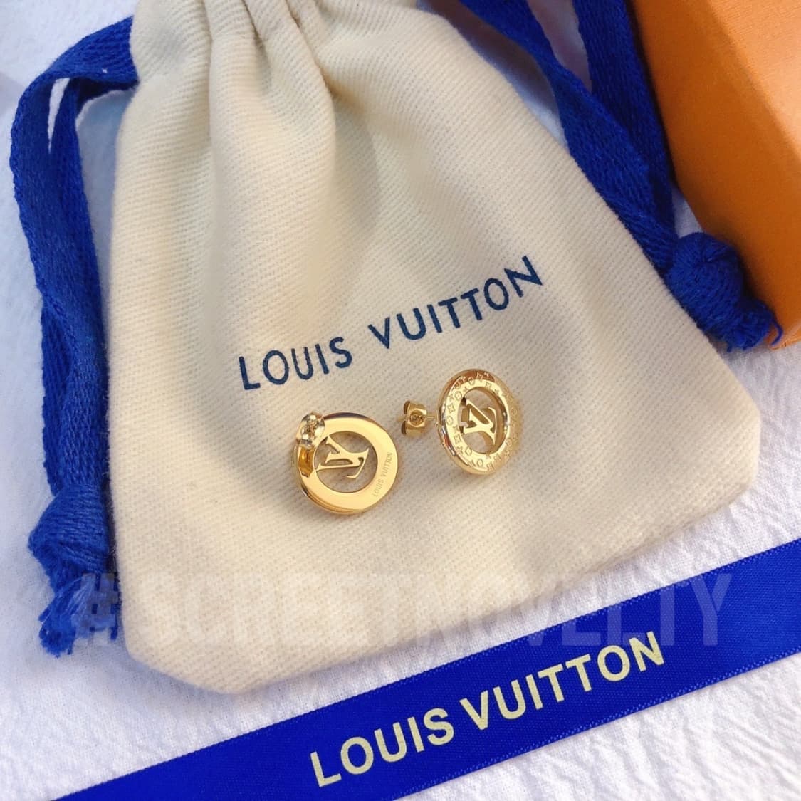 루이비통 클래식 스텔라 이어링 풀박스 상품이미지5