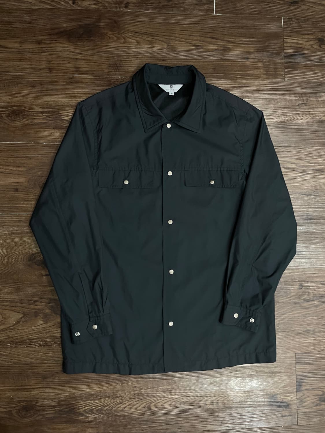 지방시 실버 버튼 플랩 포켓 셔츠 자켓 블랙 상품이미지3