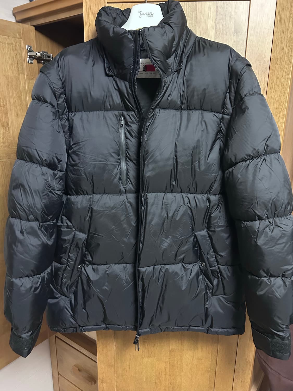타미힐피거 X 루이스 해밀턴 2way 패딩 (조끼 변형 가능, M사이즈) 상품이미지4