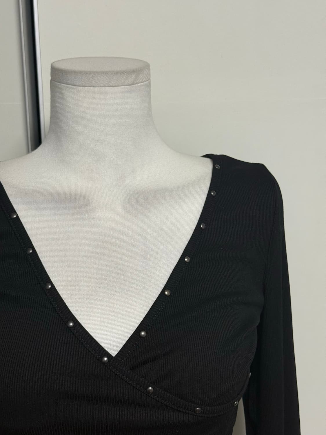 스터드 랩 티셔츠  상품이미지2