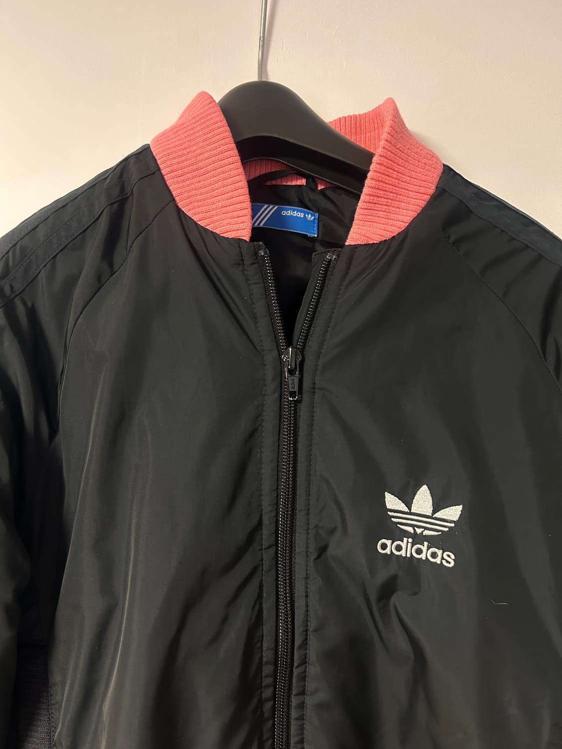 아방크롭핏 아디다스 y2k 블랙 핑크 자켓 상품이미지2