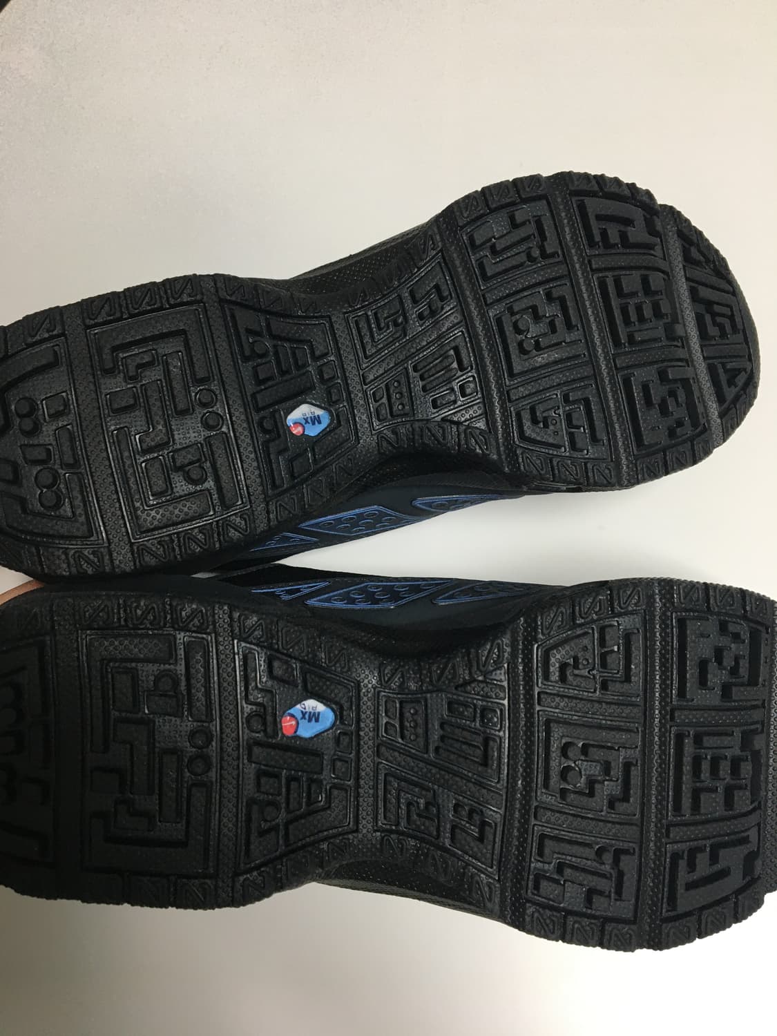 (W) 나이키 에어맥스 SNDR 고어텍스 블랙 앤 다크 스모크 그레이 상품이미지3