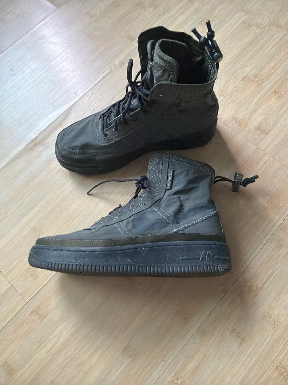 나이키 에어포스 1하이 쉘 카고 카키 여성 상품이미지1