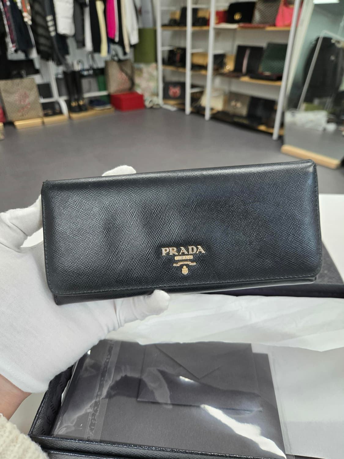 [40%할인] 프라다 사피아노 장지갑 상품이미지1