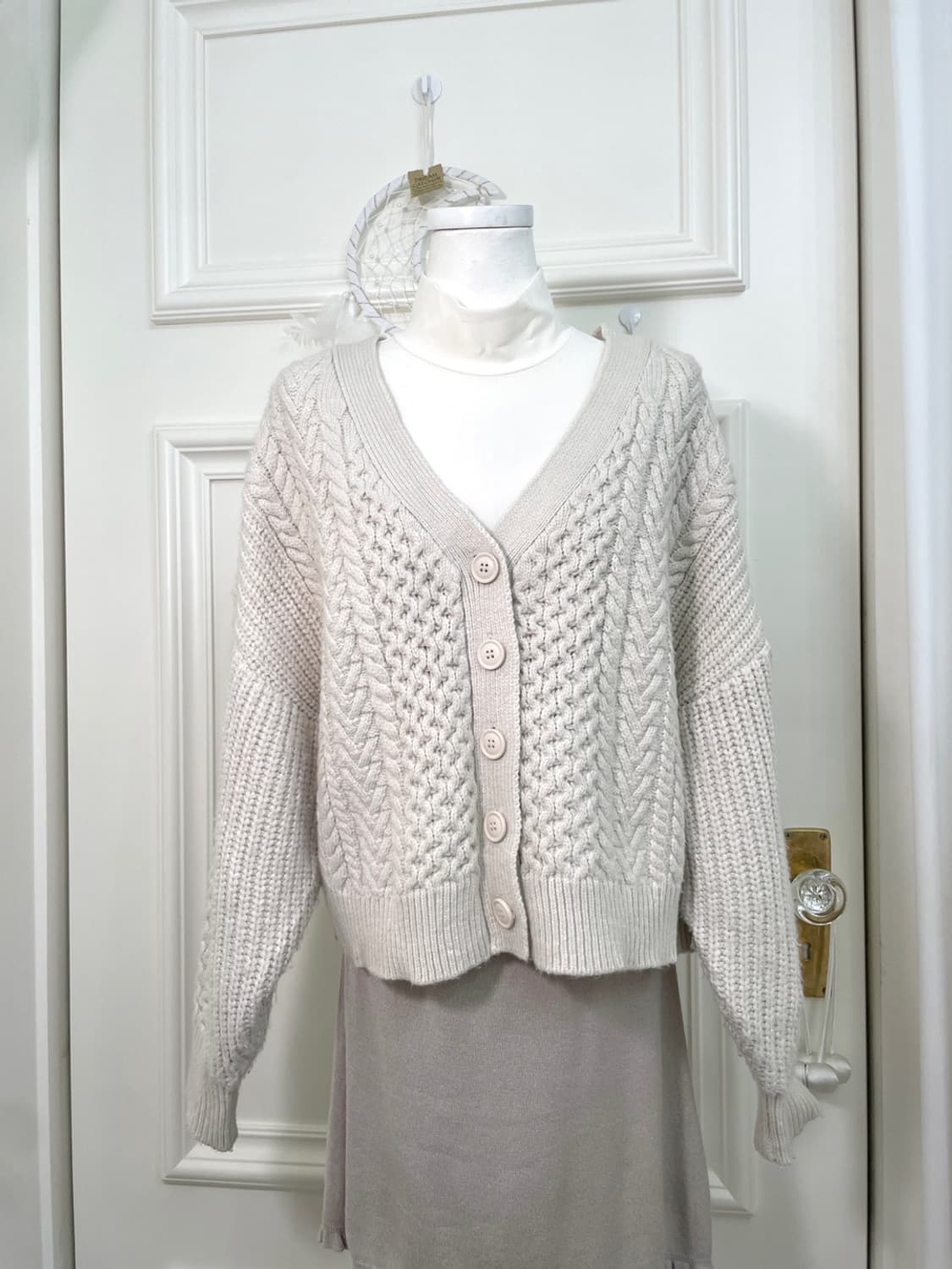ivory twist basic cardigan(size-M) 상품이미지1