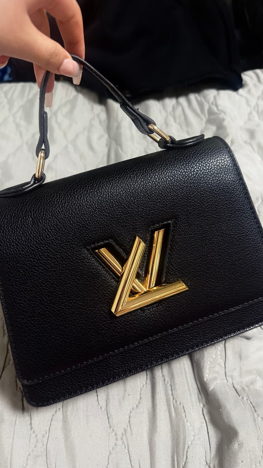 루이비통 트위스트 원핸들 pm 상품이미지1