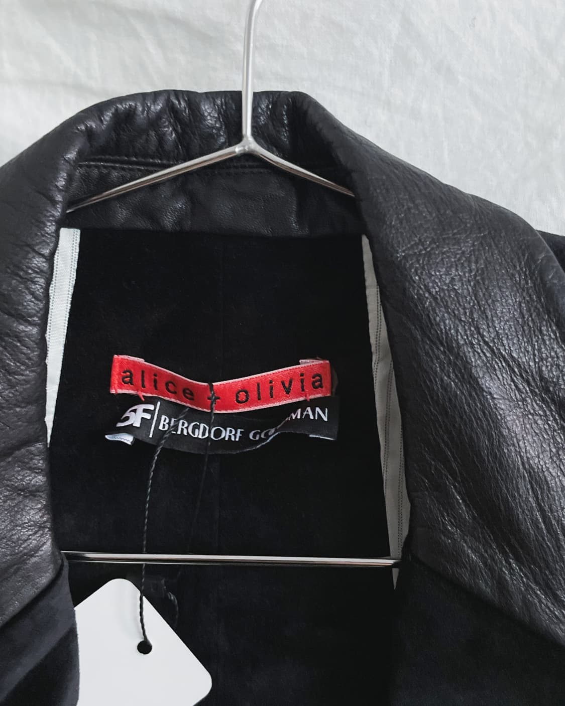 alice+olivia 벨벳 스웨이드 크롭컷 슬림핏 블레이져 상품이미지7