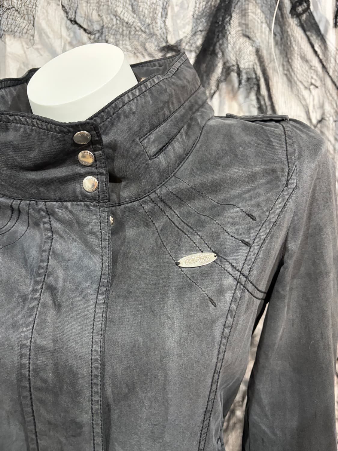 guess shirring back embroidery jacket 상품이미지8