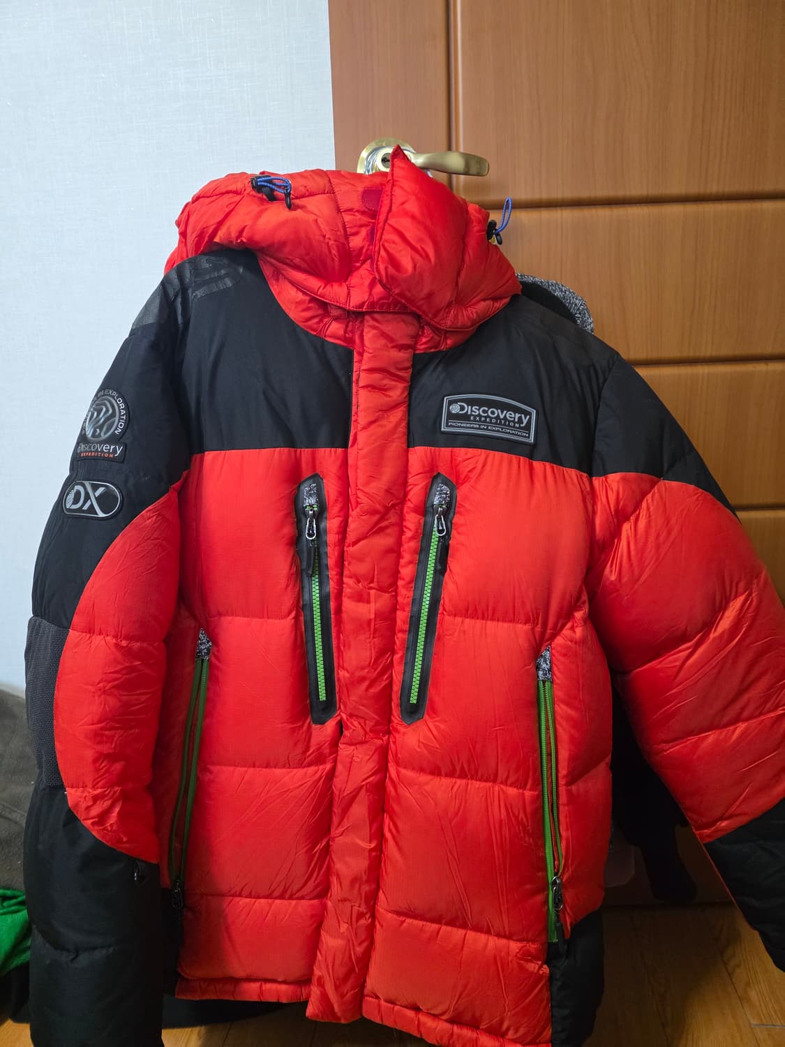 디스커버리 패딩팝니다 상품이미지1