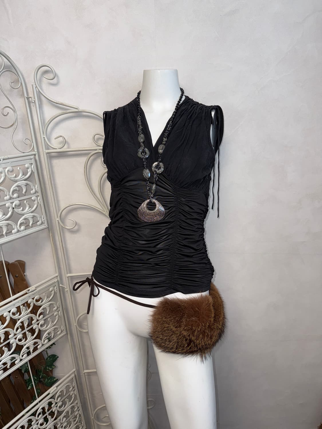 Black satin shirring strap sleeveless 상품이미지4