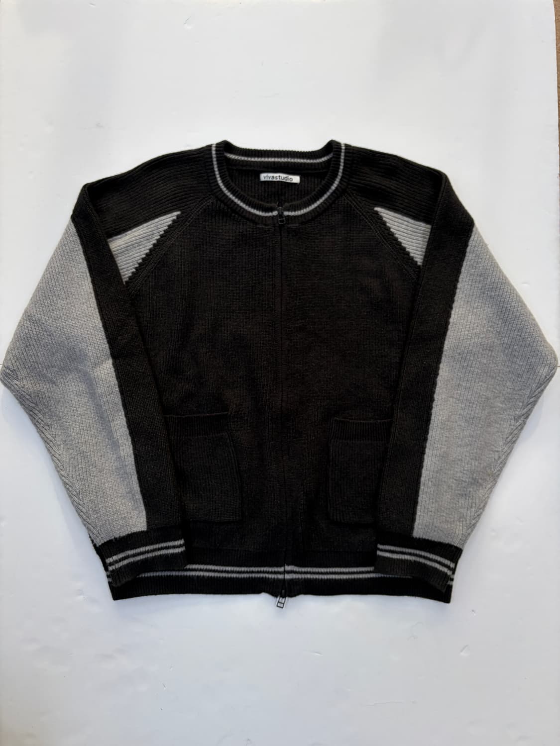 Vivastudio 투톤 니트 집업 가디건 상품이미지1