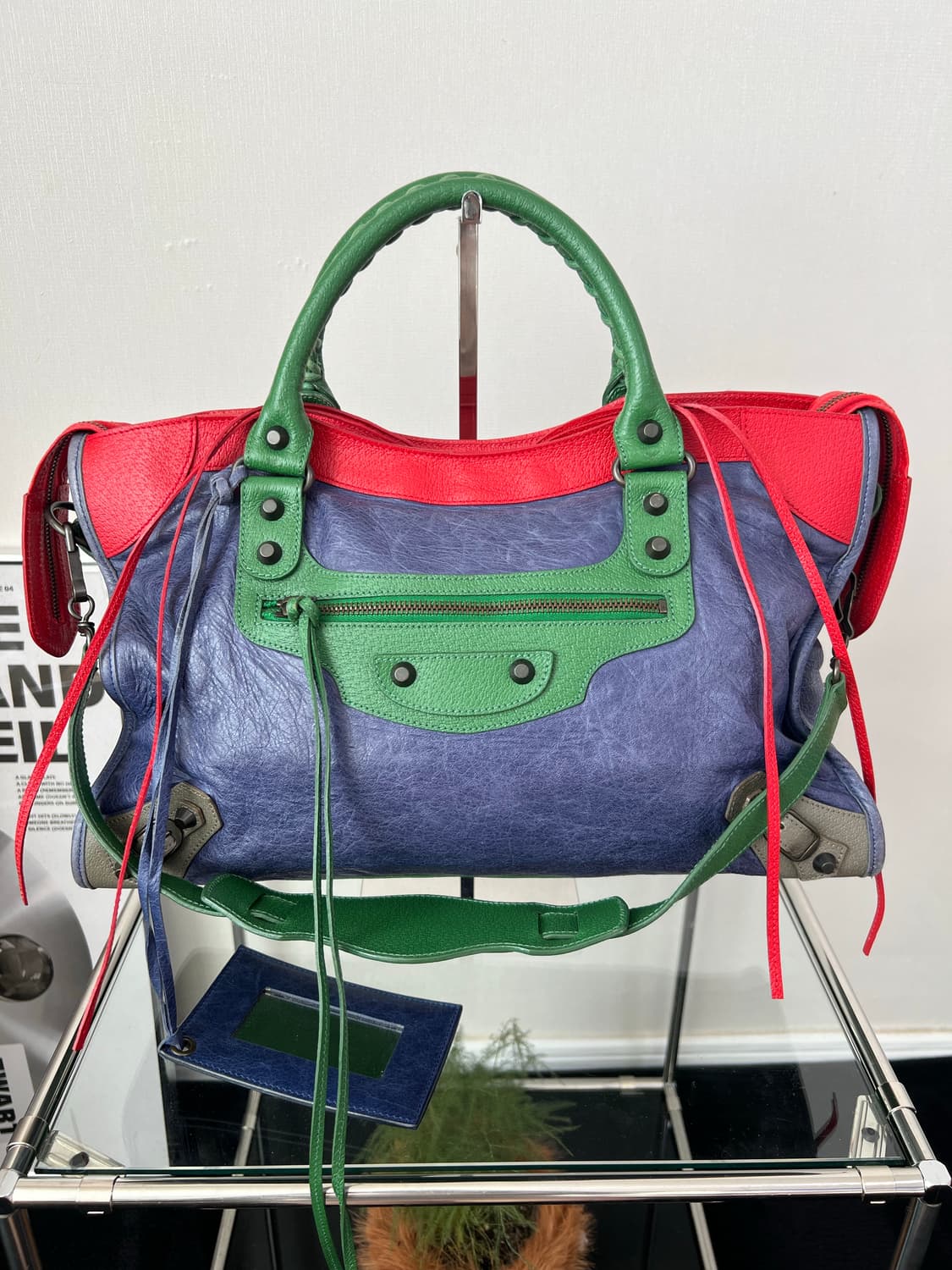 발렌시아가 모터백 멀티럴러 상품이미지4