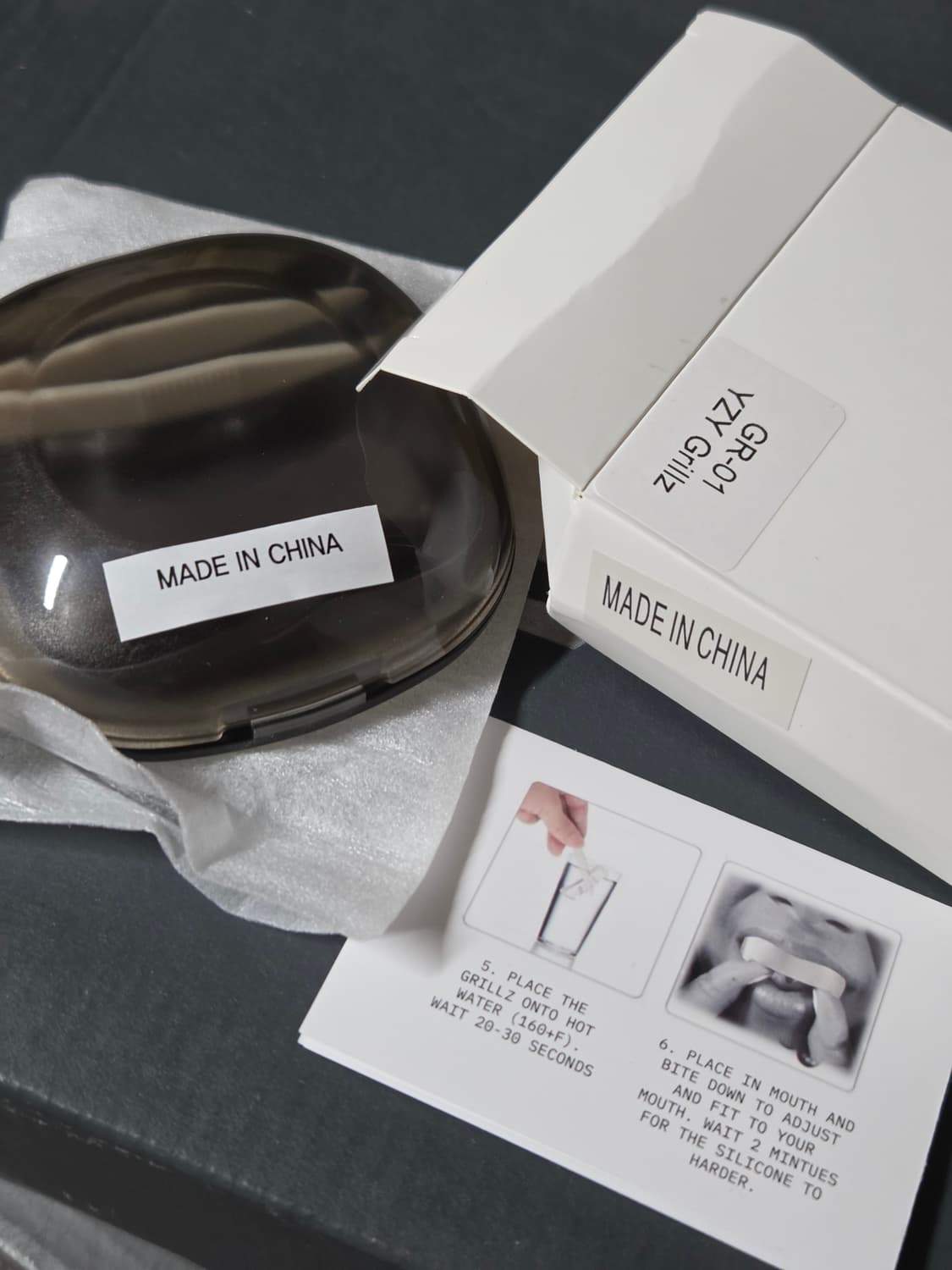 칸예 내한 머천 yeezy 그릴즈 GR-01 상품이미지2