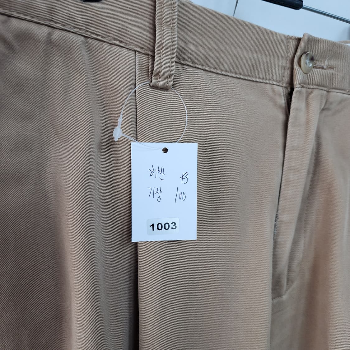 폴로 베이지색 주름 면바지 상품이미지9