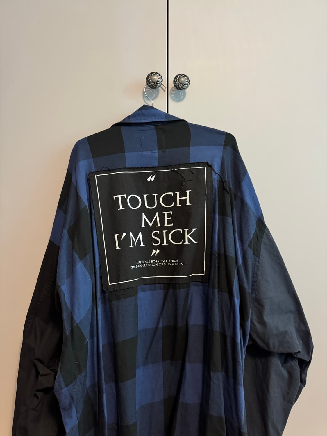 언더마이카 ‘touch me i'm sick' 체크 오버핏 셔츠 상품이미지1