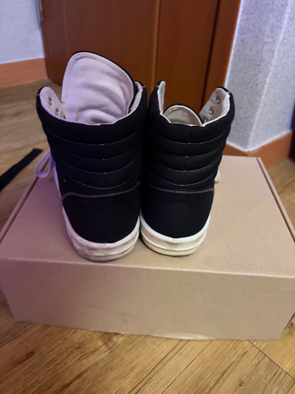 43) 릭 오웬스 다크 쉐도우 빈티지 하이 스니커즈 블랙 밀크 상품이미지4