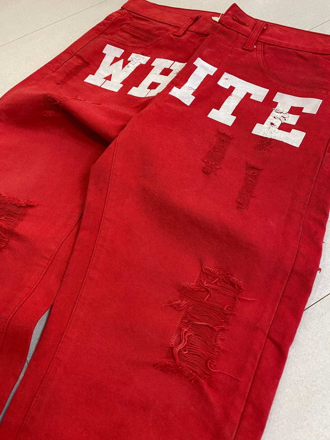 오프화이트(Off-White) 로고 프린티드 레드 데님 진 상품이미지4