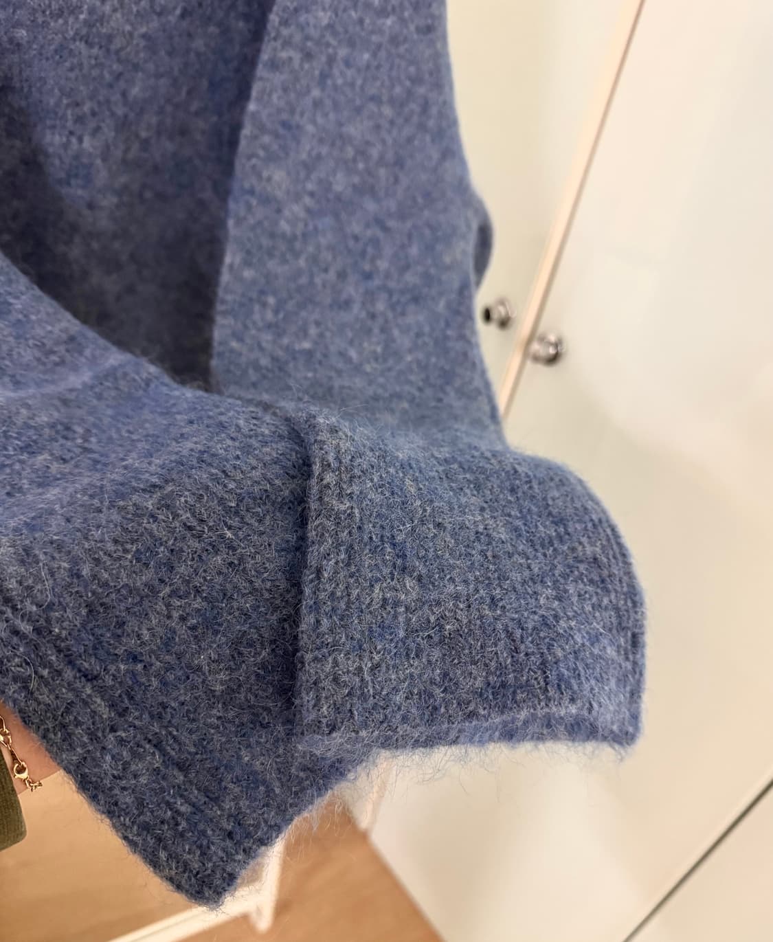 앤아더스토리즈 모헤어 루즈핏 니트 스웨터 미착용 M-L 상품이미지6