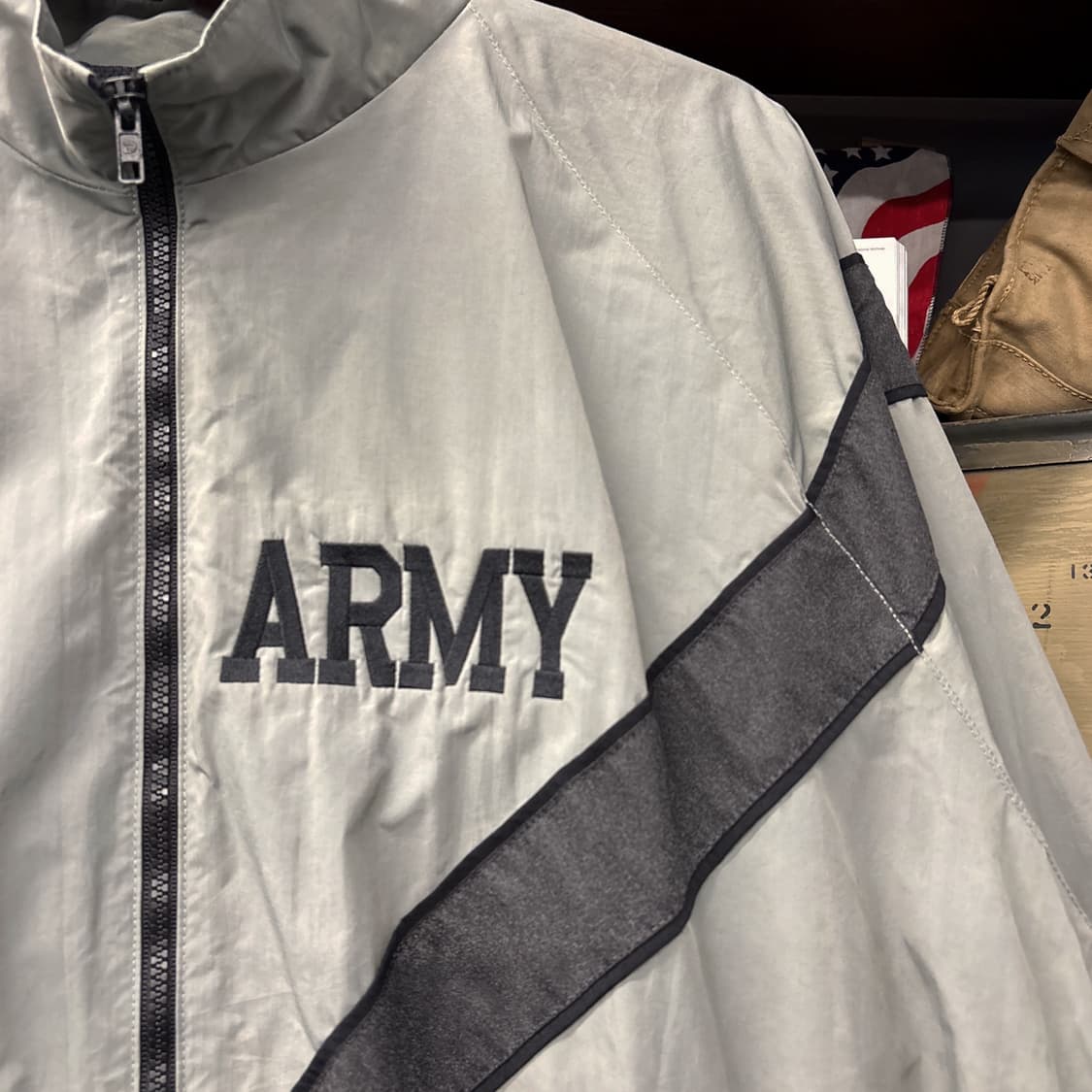 오리지널 밀리터리 U.S. ARMY IPFU 오버 트레이닝 자켓 N364 상품이미지5