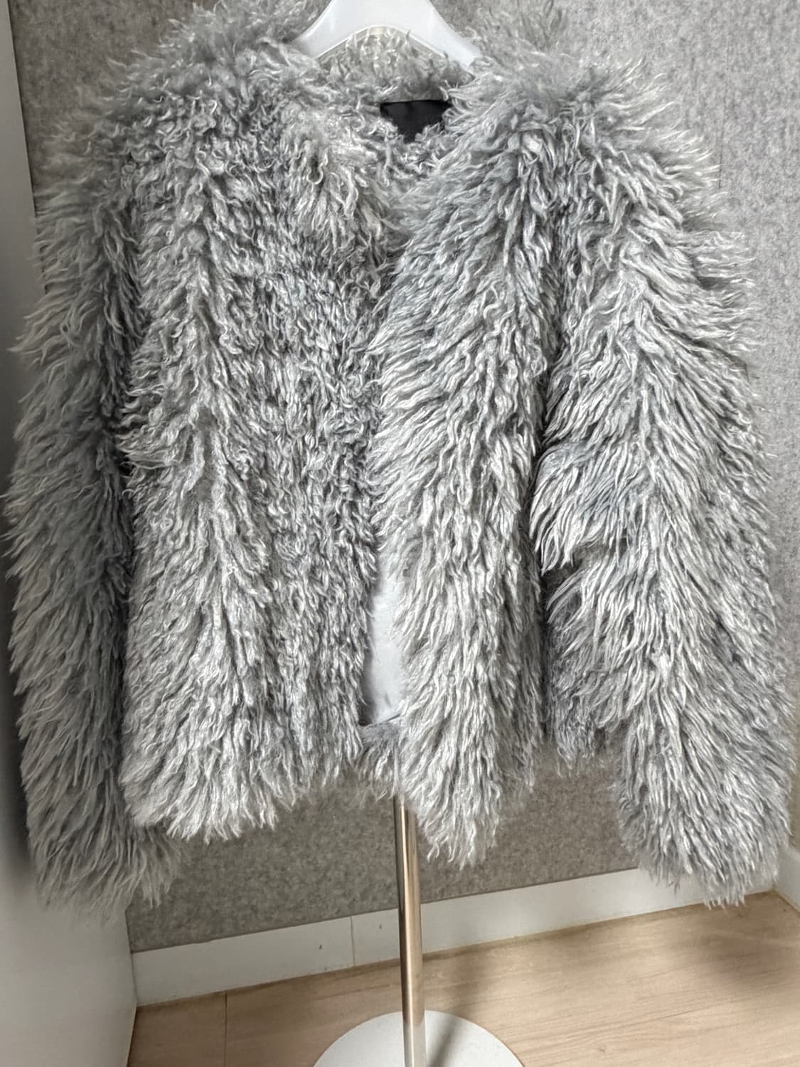 query 쿼리 오버듀플레어 faux 퍼 자켓 그레이 상품이미지5