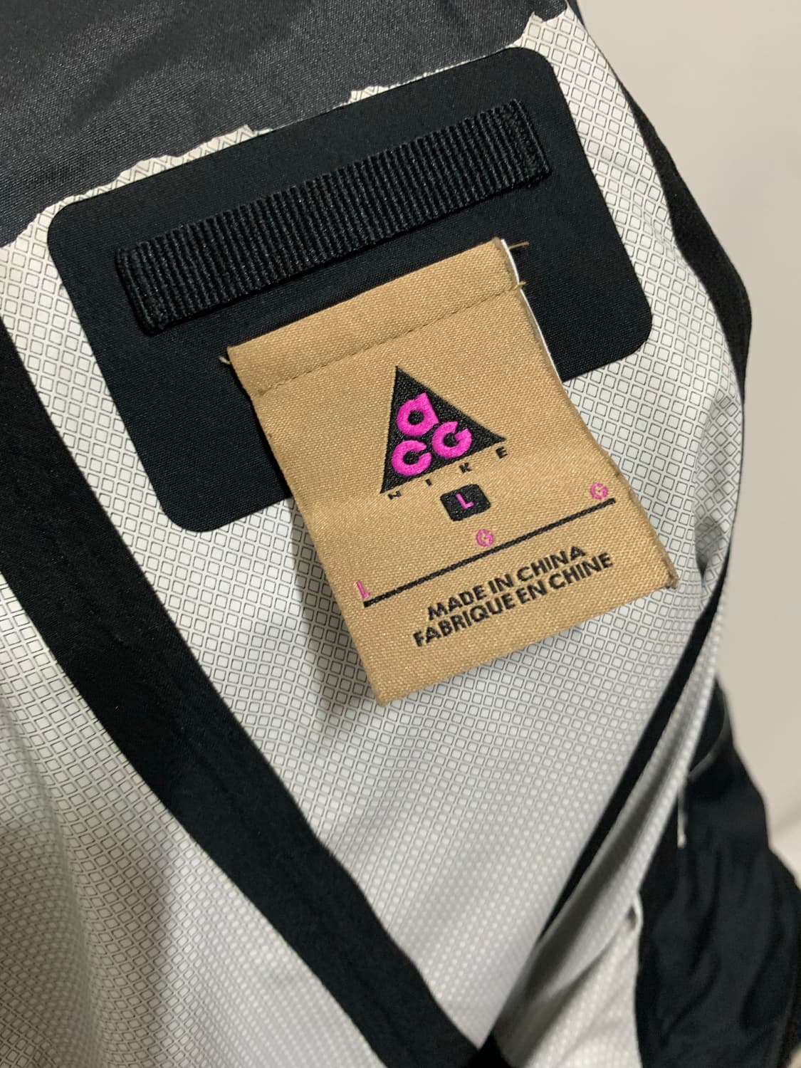 나이키 ACG 바람막이 상품이미지4