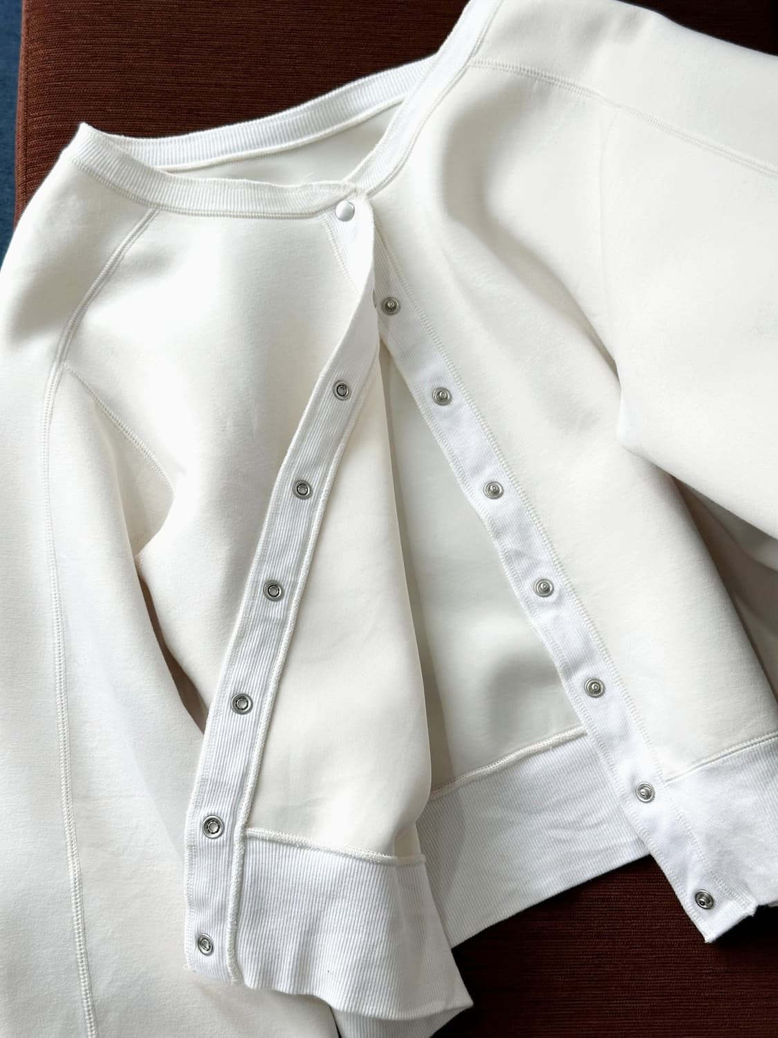 Poly rayon crew neck cropped cardigan 상품이미지2