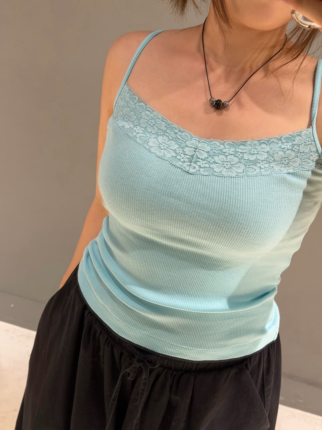 Sky blue lace detail sleeveless 상품이미지3