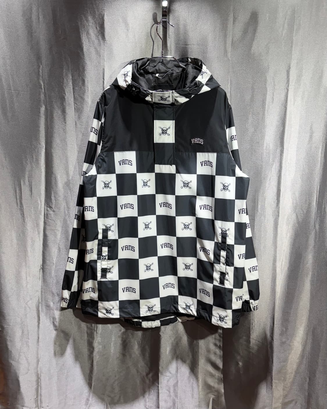 L Vans 반스 스컬 체커보드 나일론 후드 아노락 상품이미지2