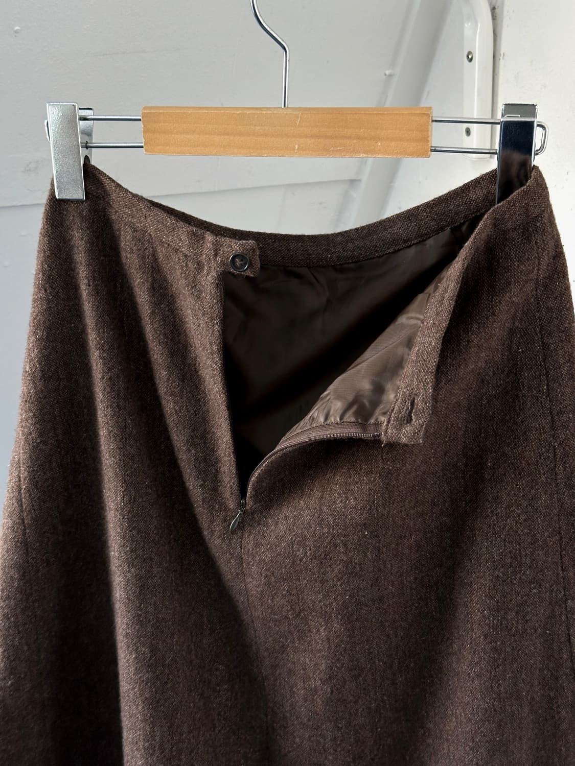 Tweed fabric pleated mid skirt 상품이미지4