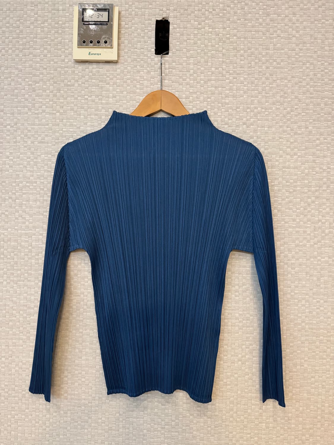 플리츠플리즈 반목 긴팔 탑 네이비 상품이미지1
