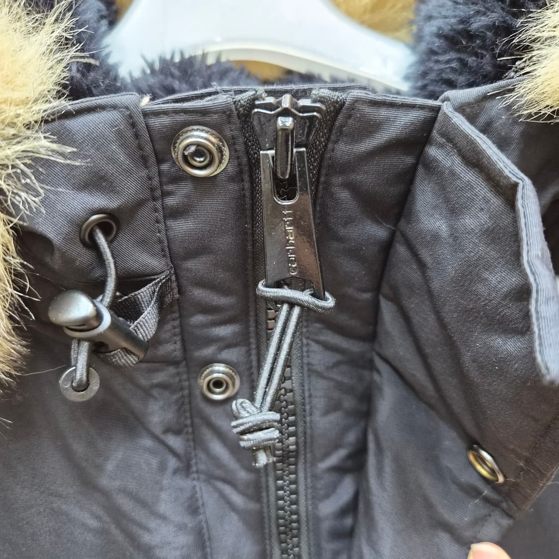 칼하트 앵커리지 파카 블랙 상품이미지3