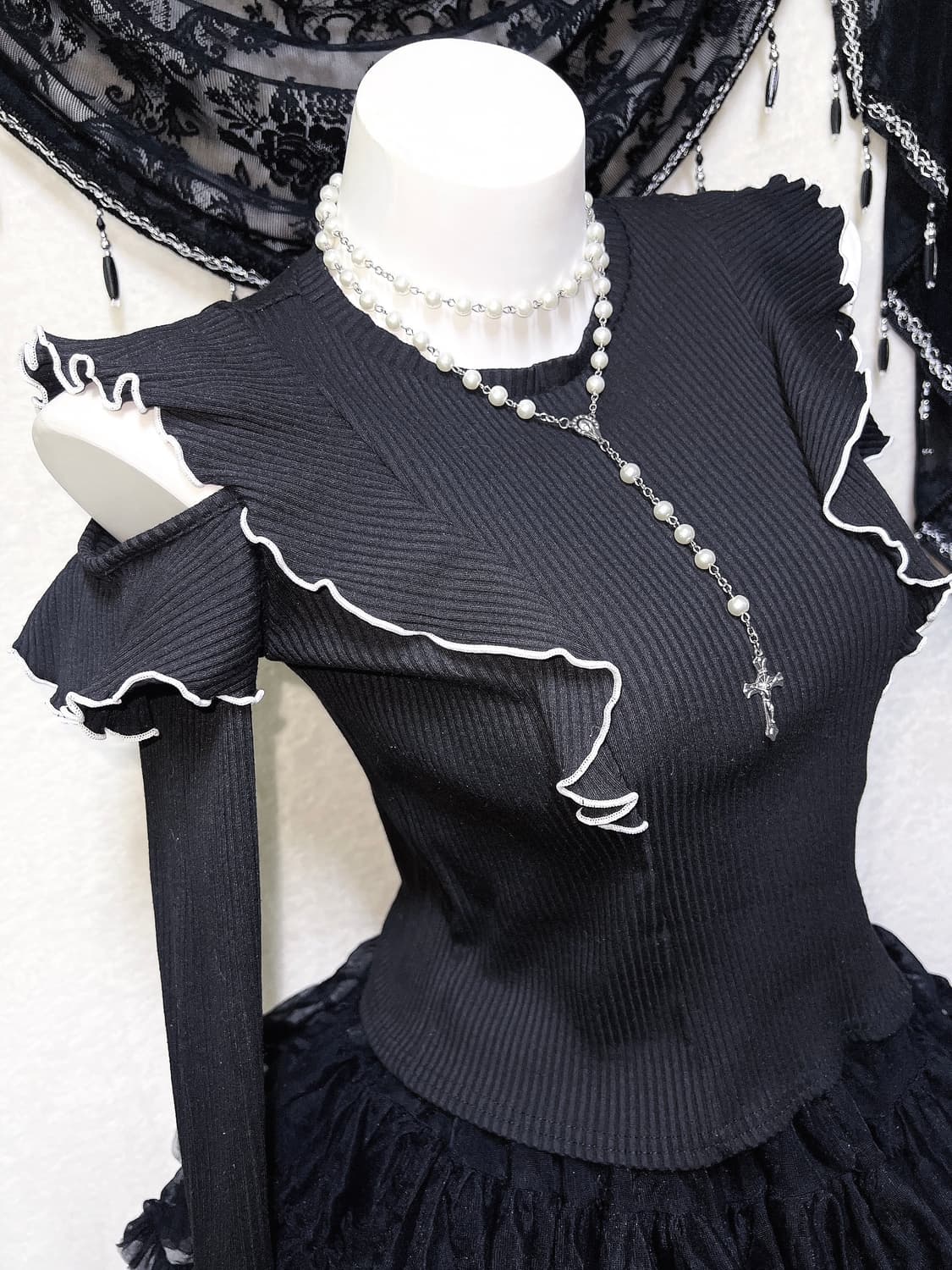 로맨틱갸루 고딕 고스로리 프릴 러플 숄더트임 로걀탑 공겜여주 핀터 세라 상품이미지1