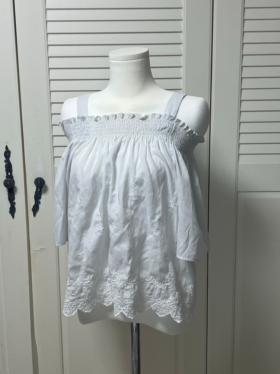 얼스뮤직앤이콜로지 오프숄더 펀칭 연하늘 청순 일본 수입 빈티지 상품이미지1