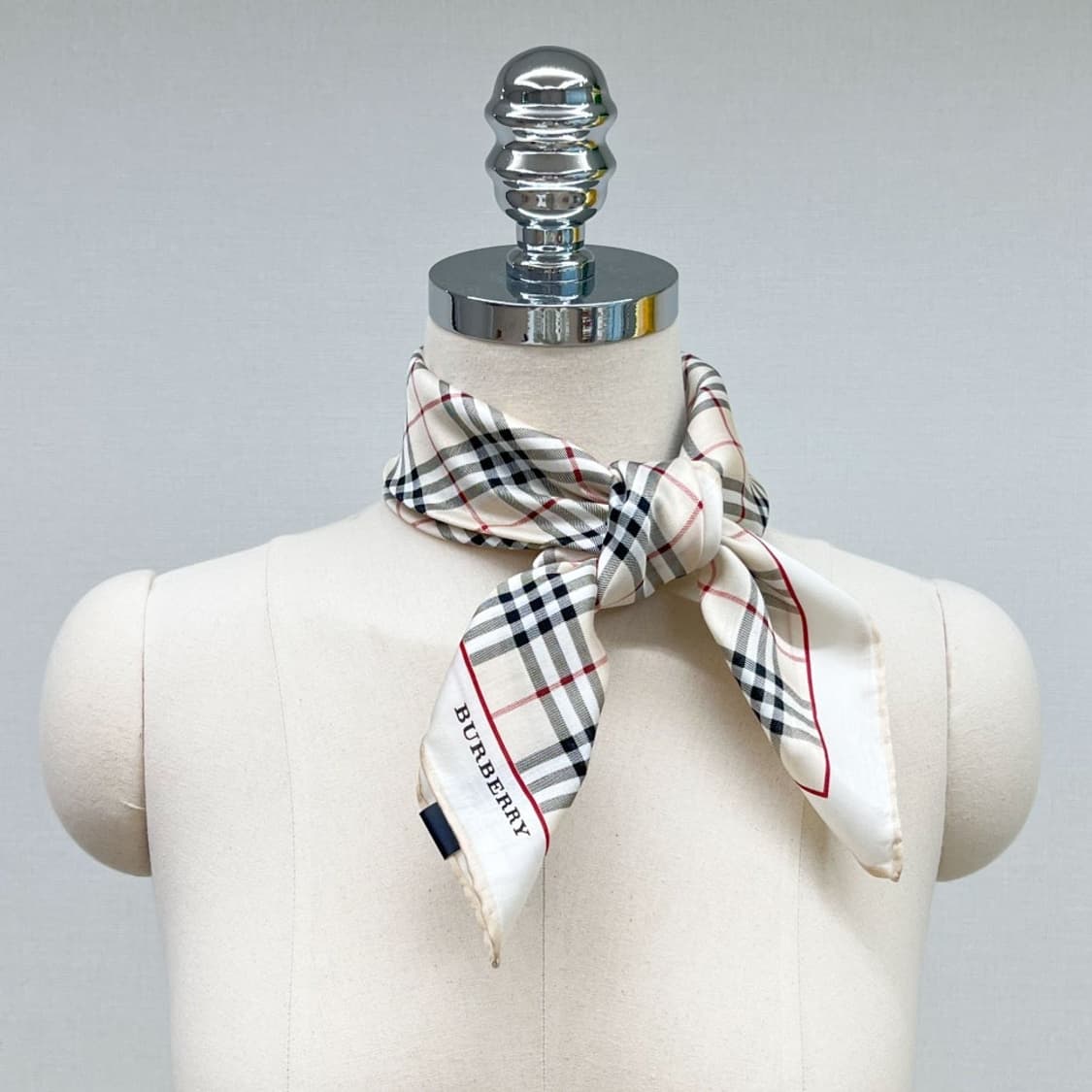 (새상품) burberry/ 버버리 쁘띠스카프 손수건 상품이미지10