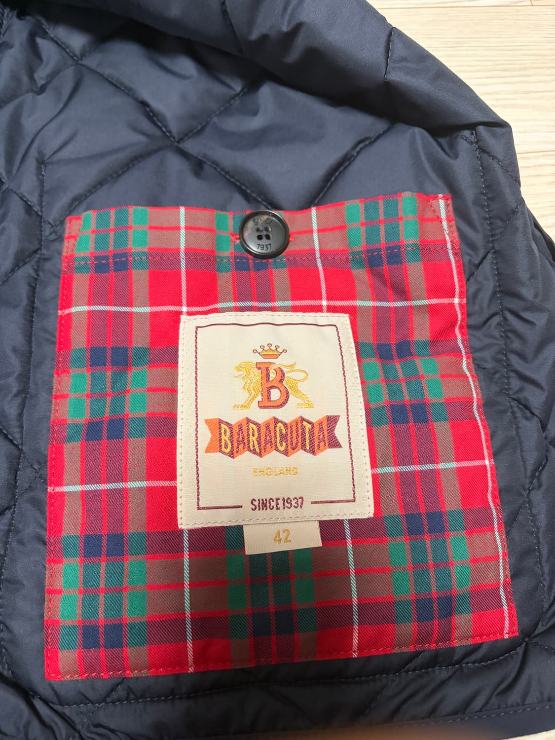 바라쿠타 패딩 베스트(새상품, 42사이즈) 상품이미지3