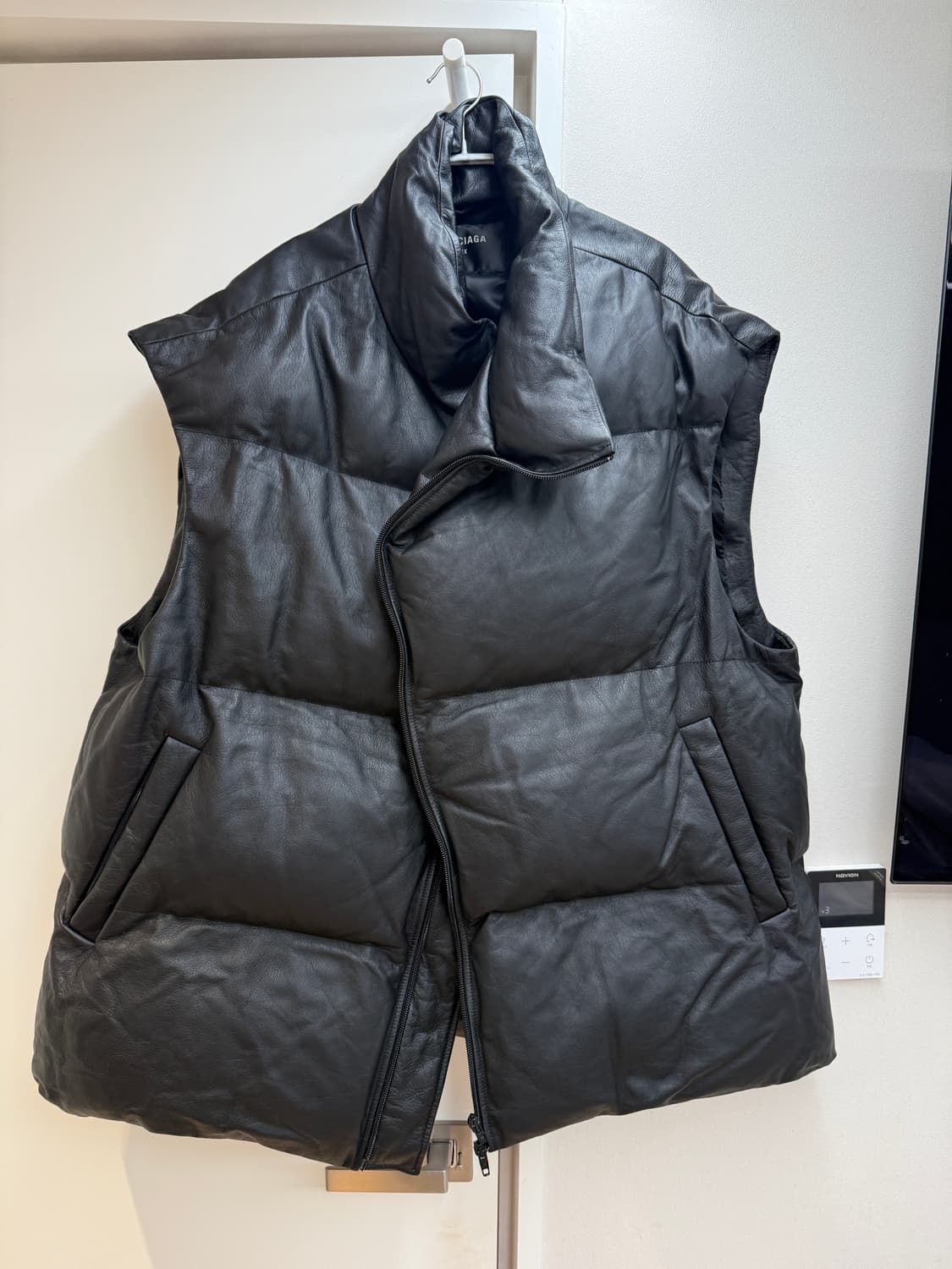 발렌시아가 가죽 패딩 조끼 베스트 상품이미지1